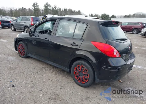 2011 Nissan Versa 1.8S z USA, uszkodzony, nr VIN 3N1BC1CP6BL440750